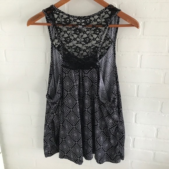 Charmour Women’s Tank top Grungy Lace Crochet Black Size 1X - Picture 4 of 6